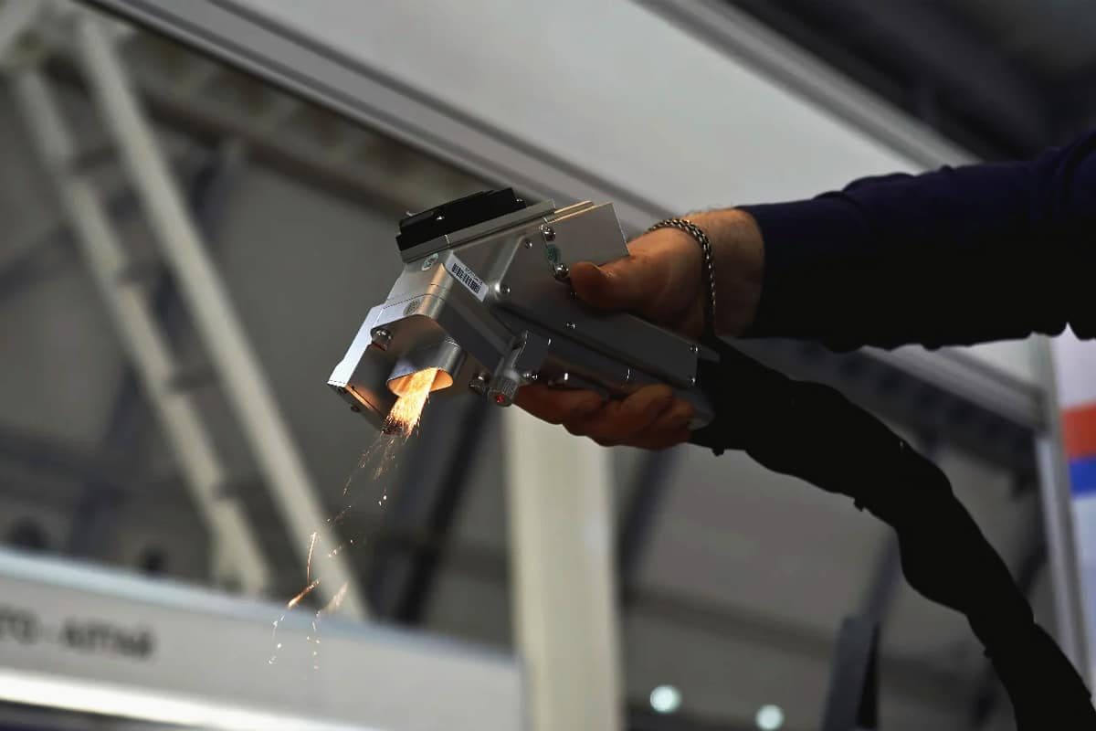 Laser Cleaning VS Dry Ice Blasting